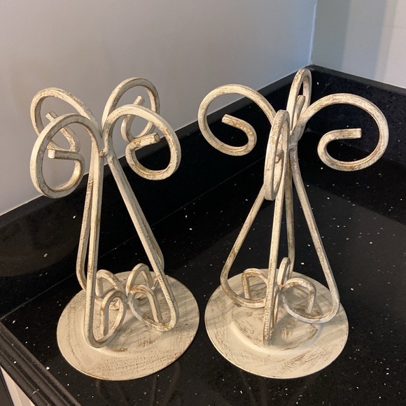 SET/2 Shabby White Distressed Metal Candle Pillars Pedestals Risers Farmhouse - Picture 10 of 14